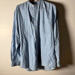 Eddie Bauer Men's Button Up Chambray Blue Shirt Size Large